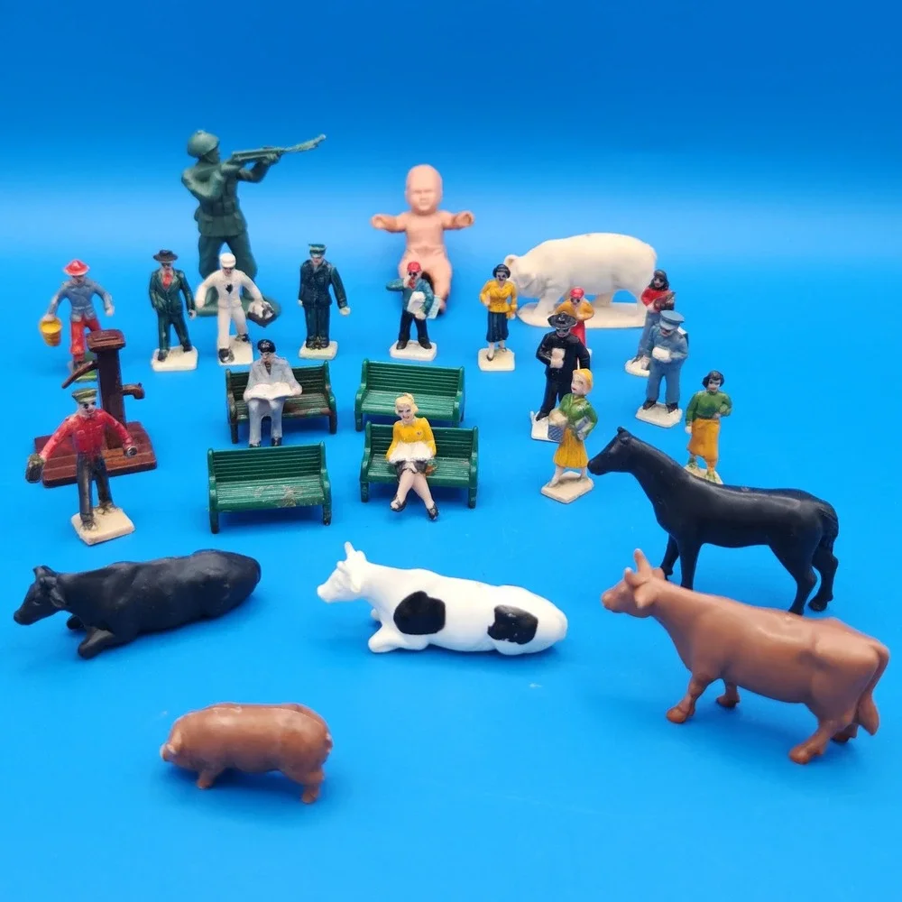 Vintage Toy‎ Figurines Park Bench Train Water Pump Baby Solder Pig Cow Horse